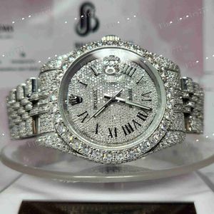 Wysokiej jakości stal nierdzewna mrożona w Moissanite Diamond VVS Clarity Studded Analog Watch Hurtowa cena hurtowa