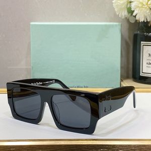 Lyxdesigner solglasögon för män och kvinnor utanför stil mode glasögon klassisk tjock platta svart vit fyrkantig ram glasögon glas 225s