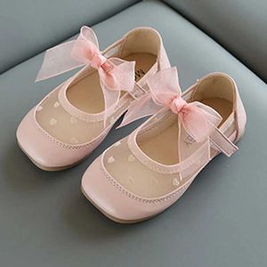 Platta skor vår och sommar barn Flat skor flickor enstaka skor spetsbåge söta baby sandaler prinsessan fest klänning skor CSH1259 Q240523