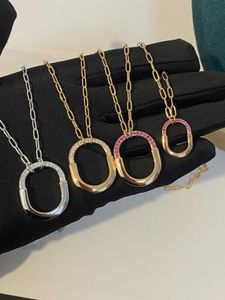 Designer's New Pink Diamond Open Lock Necklace 925 Sterling Silver Light Luxury High Grade U-formad hängkedjestjärna