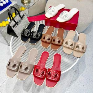 Designers Womens Slippers Summer Sandals luxury Brand Flat Heel Fashion Versatile Leather Casual Comfort outdoor beach Slippers