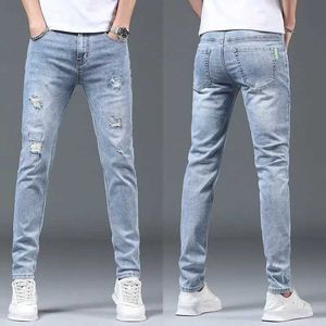 Herren Jeans Luxus Sommerdesigner Korean Classic Street Cloding Jeans Herren Mode Fode Freund enge Jeans Herren Q240523