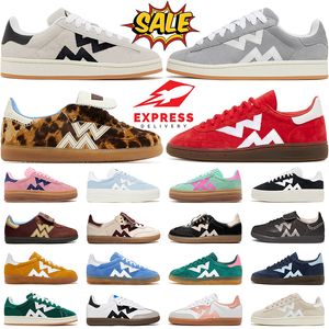 2024 classic casual shoes for men women platform designer sneakers black white gum Almost pink red green suede blue leather mens womens outdoor sports trainers