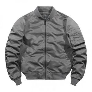 Herrjackor vår- och höstbomberjackor Mens Militära flygjackor University Baseball Flying Jackets Mens Vindtäta jackor Herrkläder 2022 Q240523