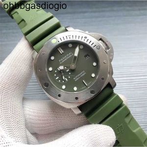 Men Sports Watch Panerai vs Factory Luminor för PAM01055 Submeribleverdemilitare AISI316L 5HF0RNRARA