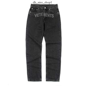 Vetements Jeans Men Jeans Real S High Quality Men Women Survetements Designer Jeans Fashion Pants Embroidered Lettered Straight Leg Pants Vetements pants 899