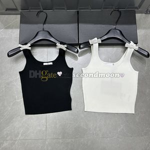 Kvinnor Sport Tees U Neck Tanks Top Luxury Letters Embroidered Vest Heart Mönster Yoga Tee