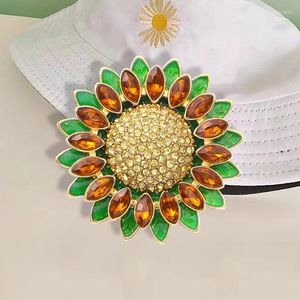 Broches requintados homens homens com strass sun flower pinos de luxuosos estilo barpque unissex retro traje badges de jóias