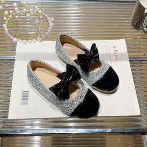 Flat Shoes Girls Flat Shoes Childrens Sequined Shoes Girls Bow Single Shoes Leather Patchwork Princess Flat Shoes Q240523