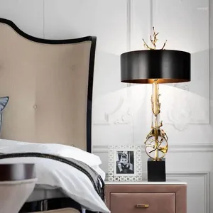 Lâmpadas de mesa Modelo de designer de lâmpadas criativas de lâmpadas sala decorativa personalidade de cabeceira de cobre galho de marmore luminagem de chá de mármore acessório