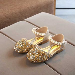 Platta skor 2022 Summer Girls Shoes Beads Mary Jens lägenhet vänd Princess Shoes Baby Dance Shoes Childrens Sandaler Barn Bröllopsskor Guld Q240523