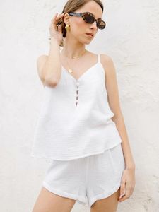 Kvinnors sömnkläder Linad White Pyjamas för kvinnor 2 -stycken Set Cotton Spaghetti Strap V Neck Kvinnliga kostymer med shorts Vårnattkläder
