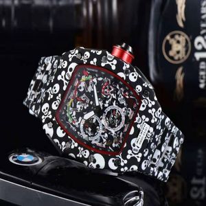 Nowy najlepszy luksusowy zegarek męski kwarc chronograf szwajcsowy r męski lód hip hop gumowy pasek sportowy męski zegarek 266U