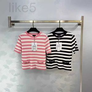 Women's T-shirt Designer Brand Nanyou Cha's Versatile and Elegant Style Showcases a Slim Contrasting Button Striped Round Neck Knitted Short Sleeved Women 3SQH