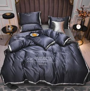 2022 Sprzedaż zestawów pościeli jedwabnej 4 szt. Solidne łóżko qulit Coulit Cover Designer Materplies 10 kolorów 436 v23567234