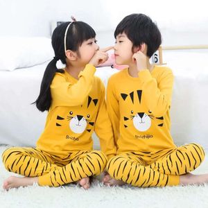مجموعات أطفال الأطفال القطن بويز ملابس النوم الشتاء الفتيات باماس كرتون Cat Pijamas تي شيرت+سروال 2pcs الأطفال clothingf24525