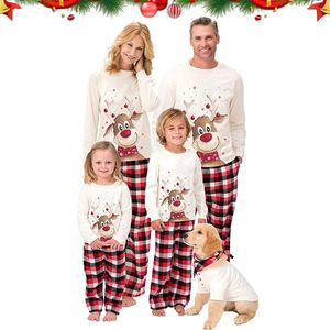 Family Christmas Matching Pijamas Conjunto 2023 anos roupas de Natal Padre Mãe e eu Deer Top Red Plaid Pants Nightwear PJS Força 240523