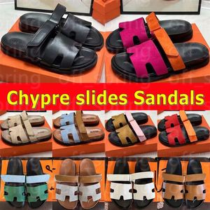 Chypre Slides Sandaler Luxury Womens Designer Flat Slides Classic Rubber Slippers Womens Summer Beach Sandaler Causal Women Shoes With Box