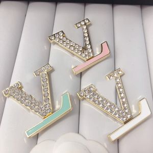 3Colors Designer Brand Letter Crystal Brooches 18K Gold Plated Rhinestone Jewelry Brooch Charm Pin Men Womens 2024 Marry Christmas Party Gift Accessorie