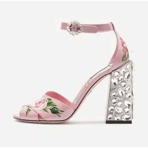 SPEDIZIONE 2019 Ladies gratis Brevetto Diamond Cucciolo con tacco alto peep-too con fibbia per paisley stampato sandali di fiori rosa scarpe ECA