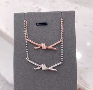 Designer's Brand Knot Necklace Pure Silver 18K Gold Bow Collar Chain med GU TILD SAMT STIL