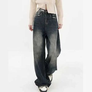 Kvinnors jeans American Retro High midja rakt ben Löst benbrett ben Jeans Kvinnor tvättade nödställda mångsidiga avslappnade byxor Q240523