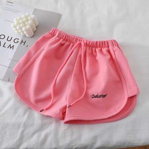 Shorts 2024 New Loose Casual Childrens Sports Shorts Popular Fashion Childrens Clothing Baby Girl Shorts Y240524