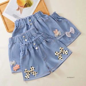 Shorts New Summer Kids Short Denim Shorts For Girls Fashion Girl Short Princess Jeans Children Pants Girls Shorts Flower Girls Clothing Y240524