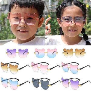 Occhiali da sole Childrens Glasshi a forma di orso di moda ragazza cartone animato da sole con pilota Anti bagliori WX5.239ieo