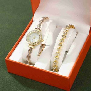 Ny tvådelar fashionabla diamant inlagda kvinnors klockkvarts justerbara armband presentförpackning