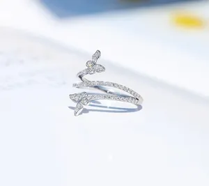 Pierścienie klastra srsmall design butterfly Pierścień żeński plisowany papier blaszany zamknięty mały świeży i lekki luksus