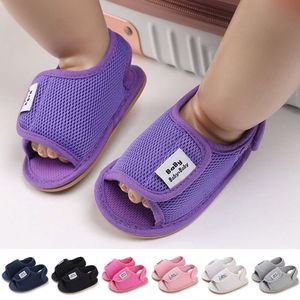 Новые летние мальчики для мальчиков Girsl First Walkers Sandals новорожденные для новорожденных не скользящие туфли для прогулок на открытом воздухе L2405