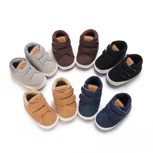 Primeiros caminhantes meninos e sapatos de couro para meninas Baby Primeiro Passo Paplowear Non Slip SLIP Shoes retro pré-escolares 0-18M D240525