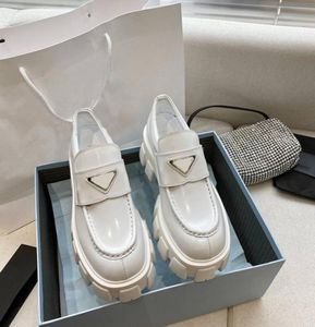 Women Fashion Dress Shoes عالية الجودة من الجلد الأصلي 6 سم كعب الكعب منصة حذاء حذاء سببي أبيض أسود مع Box1914879