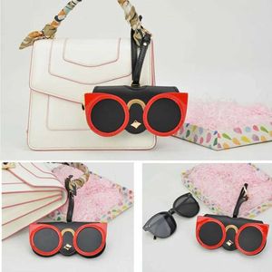 Sunglasses Cases 2021 Cute Cartoon lovely Animal Sunglasses Case Women PU leather Soft Pineapple Star Protable Storage Protection Eye Glasses Bag Q240524