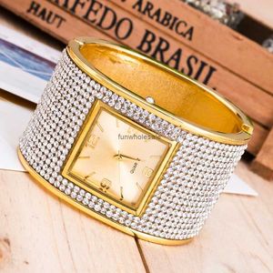 2024 Full Sky Star Diamond Bracelet Bracelet Watch Fashion Big Classic Sparkling