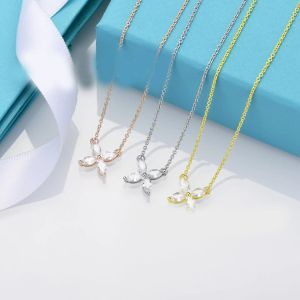 Luxury Brand Designer Necklace Clover Crystal Branch Charm Pendant Necklace 18K Gold Silver Plated Statement Choker Sweater Chain Necklace Women Designer Jewelry