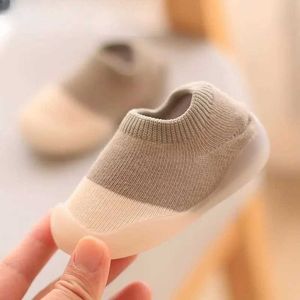 First Walkers Baby Socks Shoes Baby Color Matching Söta barnskor Skor Skor Dollar Mjuka sulor Barn Golv sportskor D240527