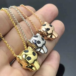 Pendant Necklaces Luxury brand S925 Sterling Silver Leopard Head pendant Womens necklace Personty fashion temperament High jewelry party gifts T240524