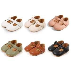 Första vandrare nyfödda babyskor Summer Solid Color Pu Leather Apartment Baby First Walker Soft Sole Casual Preschool Shoes for Girls D240525