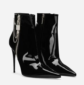 Elegante Marke Frauen Keira-Knöchelstiefel schwarze Patentlederstiefel mit Kette Charm Lollo High Heels Boot Lady Gehen EU35-43 mit Kasten