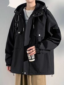 2024 Spring kurtka Męska Koreańska moda unisex z kapturem wiatroodporna maszyna multi kieszeni multi -kieszeniowa mała kurtka duża płaszcz plus rozmiar 8xl 240516