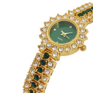 2024 Fashion Luxury Diamond Inlaid Color Armband Watch Steel Band Quartz Watch