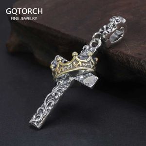 Pendanthalsband 925 Sterling Silver Jesus Cross Pendant Necklace Flower Carving Gold Crown Hip Hop Retro Skull Personzed tröja kedja T240524