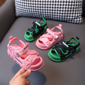 2023 SANDALS SANDALS DE CRIANÇAS NOVAS MATHA DE MAPAGEM 1-6 anos 3 meninos Baotou Beach Girls Shoes Trendy Shoes L2405