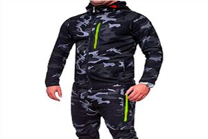 2018 New Zipper Camouflage Running Jacket Men Plus Size Camo Hooded Coats Army Jacket Men Outdoor workout Sport Coat1300406