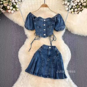 Mode -Set weibliche Pure Desire süßes würziges Mädchen süß würzig aus Schulter -Denim -Riemen Top zweisteuelchen hohen Taillenfalten halbe Rock