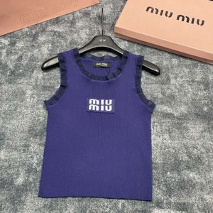 Dwupiętrowy wzór fali Design Design Dzianin Tank Slim Fit Wszechstronny top