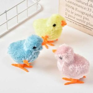 Wind-Toys Easter Plush Chicken Clockwork Cartoon Chicken Animal Style Toy Random Colors S2452444