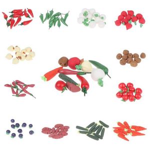 Kitchens Play Food 10 pieces of 1 12 ratio mini vegetables mini corn carrots pretending to play with doll house food OB11 BJD doll kitchen supermarket toys d240525